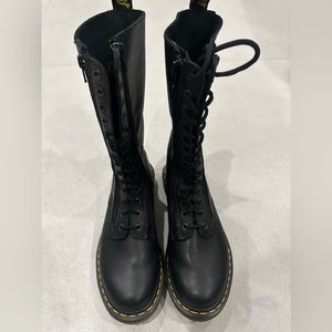 Dr. Martens 1914 SMOOTH LEATHER TALL BOOTS